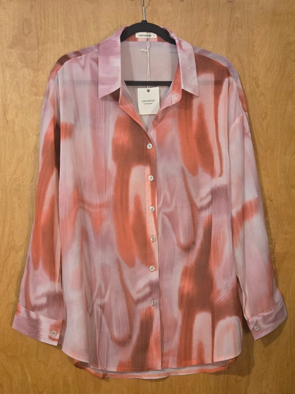 Andthewhy Women's Long sleeve button up blouse orange pink abstract NWT size Lg